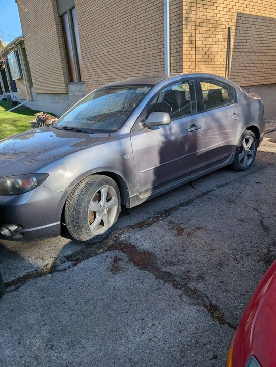 2004 Mazda Mazda 3 1st Gen - Image 2 of 15