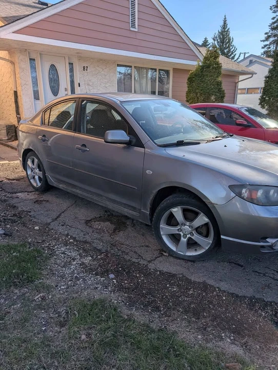 2004 Mazda Mazda 3 1st Gen - Image 3 of 15