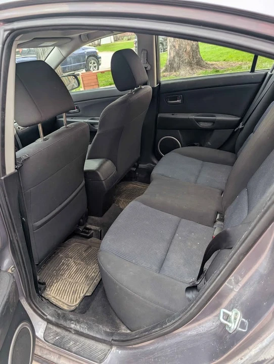 2004 Mazda Mazda 3 1st Gen - Image 6 of 15