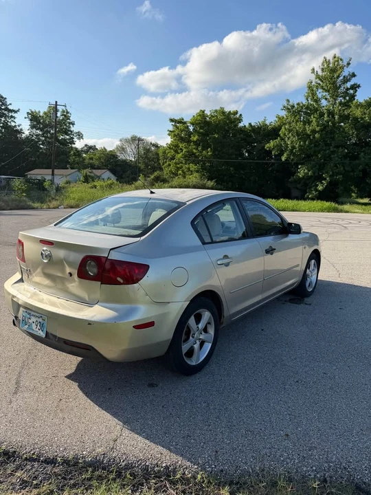 2004 Mazda Mazda 3 1st Gen - Image 4 of 12