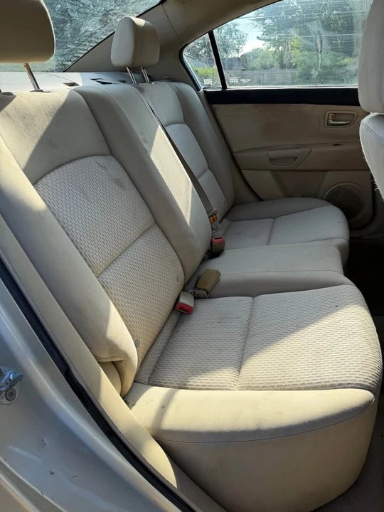 2004 Mazda Mazda 3 1st Gen - Image 6 of 12