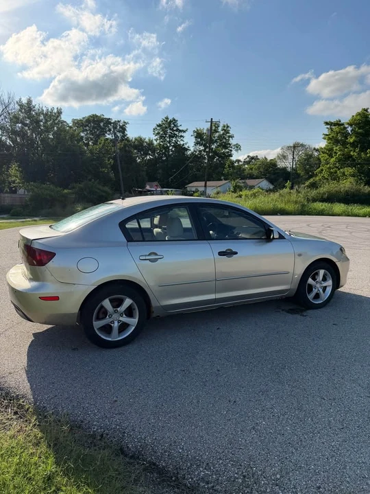 2004 Mazda Mazda 3 1st Gen - Image 5 of 12