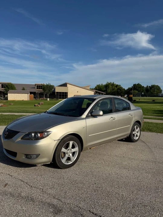 2004 Mazda Mazda 3 1st Gen - Image 2 of 12