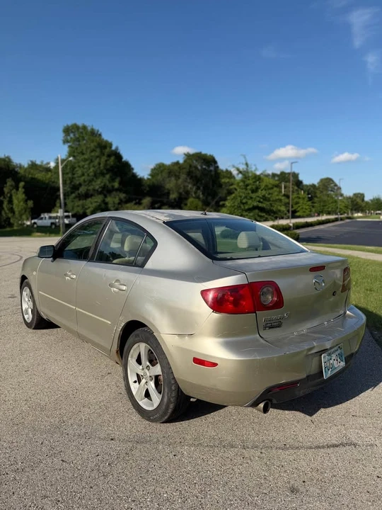 2004 Mazda Mazda 3 1st Gen - Image 11 of 12