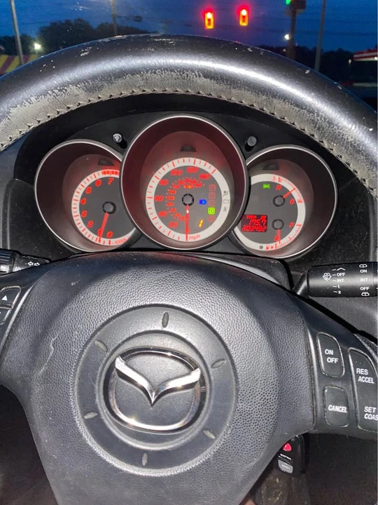2004 Mazda Mazda 3 1st Gen - Image 7 of 9