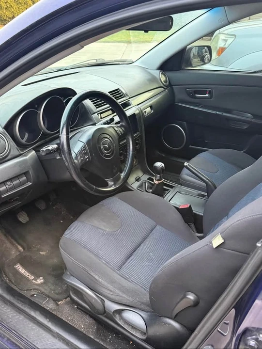 2004 Mazda Mazda 3 1st Gen - Image 3 of 5