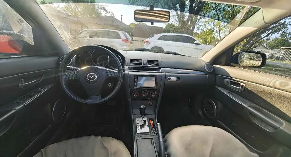 2004 Mazda Mazda 3 1st Gen - Image 9 of 14