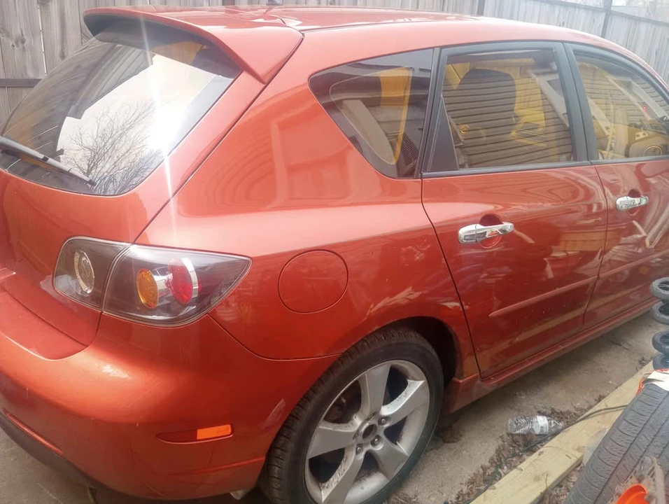 2004 Mazda Mazda 3 1st Gen - Image 3 of 6