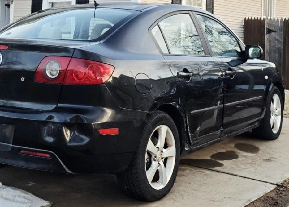 2004 Mazda Mazda 3 1st Gen - Image 4 of 8