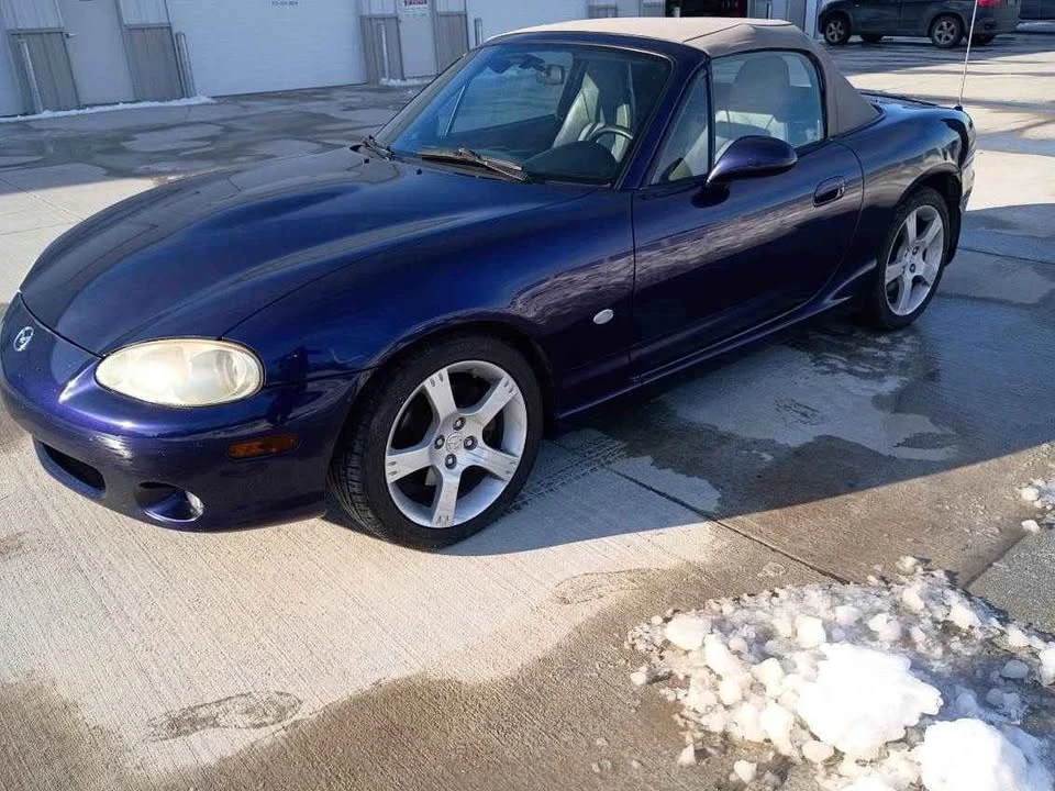 2004 Mazda NB MX-5 Miata - Image 9 of 10