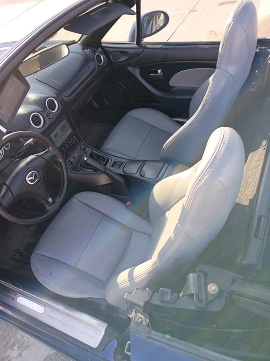 2004 Mazda NB MX-5 Miata - Image 4 of 10