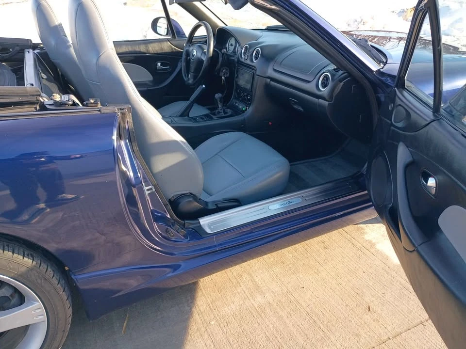 2004 Mazda NB MX-5 Miata - Image 5 of 10