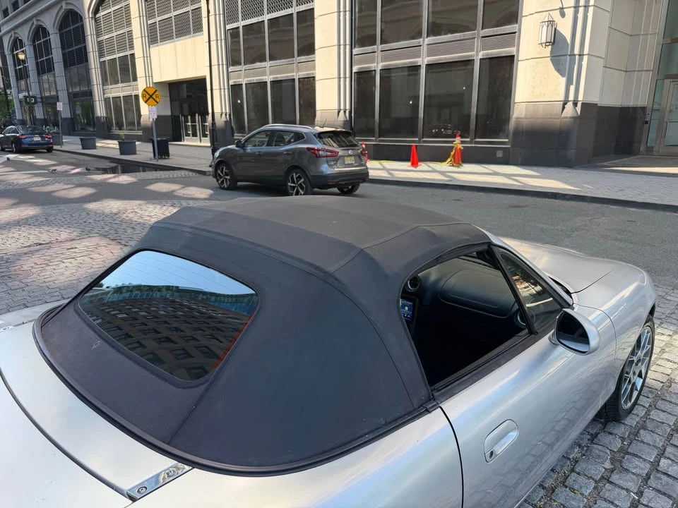 2004 Mazda NB MX-5 Miata - Image 17 of 20