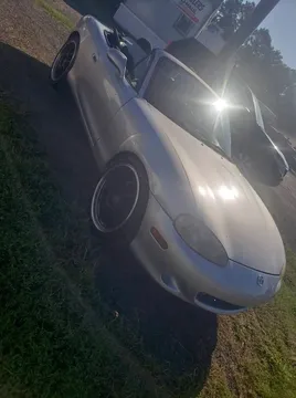 2004 Mazda MX-5 Convertible 2D