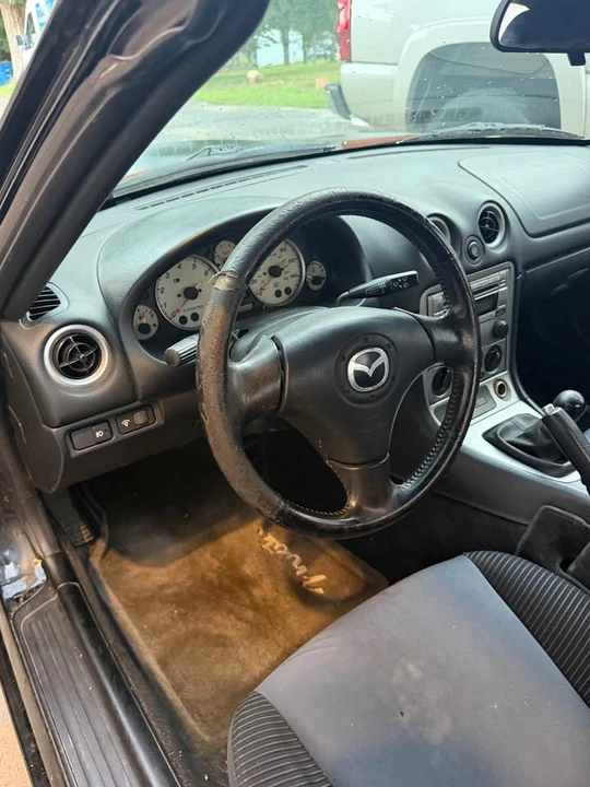 2004 Mazda NB MX-5 Miata - Image 8 of 15