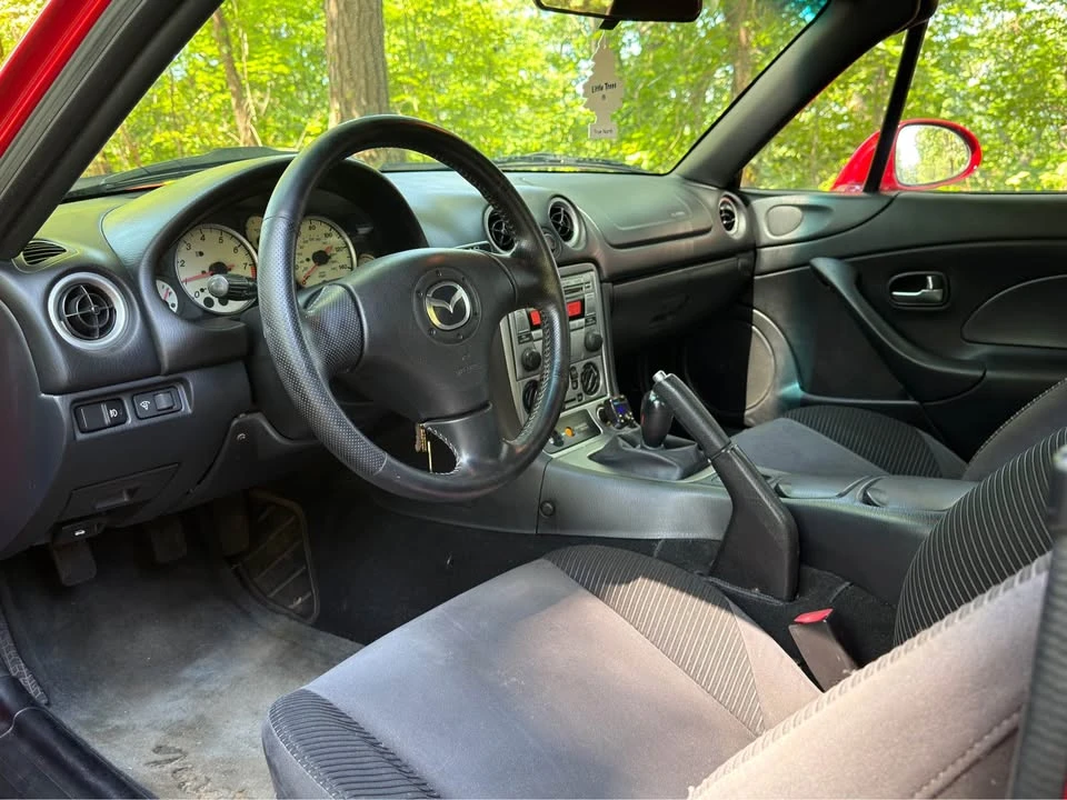 2004 Mazda NB MX-5 Miata - Image 8 of 15