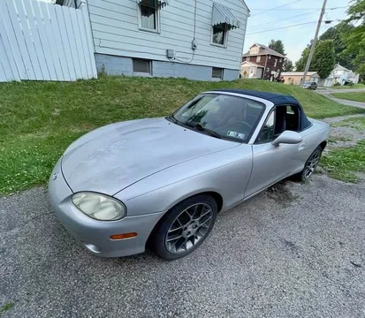 2004 Mazda MX-5 Convertible 2D
