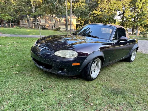 2004 Mazda MX-5 Convertible 2D