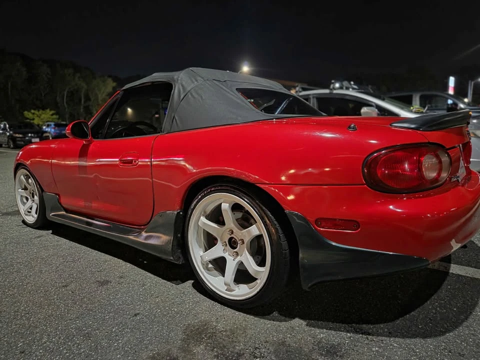 2004 Mazda NB MX-5 Miata - Image 17 of 20