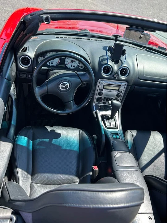 2004 Mazda NB MX-5 Miata - Image 9 of 10