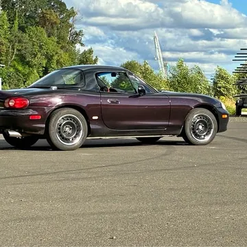 2004 Mazda MX-5 LS Convertible 2D