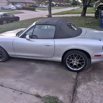 2004 Mazda MX-5 LS Convertible 2D