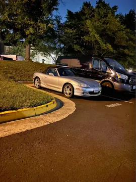 2004 Mazda MX-5 LS Convertible 2D