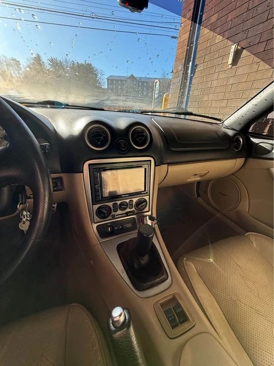 2004 Mazda NB MX-5 Miata - Image 11 of 16