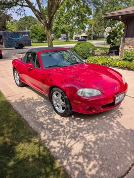 2004 Mazda MX-5 LS Convertible 2D