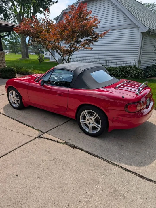 2004 Mazda NB MX-5 Miata - Image 2 of 11