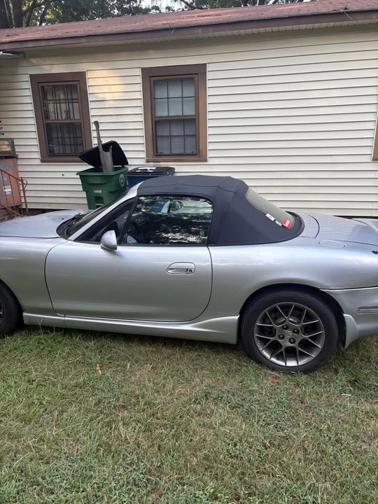 2004 Mazda NB MX-5 Miata - Image 2 of 14
