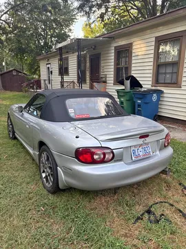 2004 Mazda MX-5 LS Convertible 2D