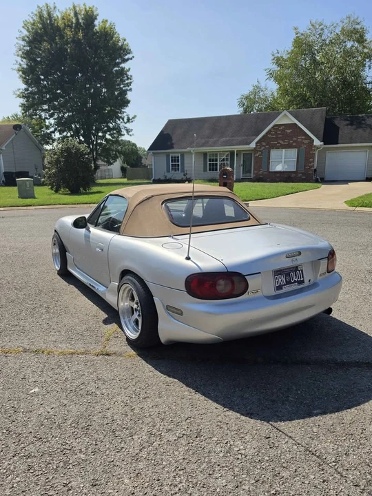 2004 Mazda NB MX-5 Miata - Image 5 of 10