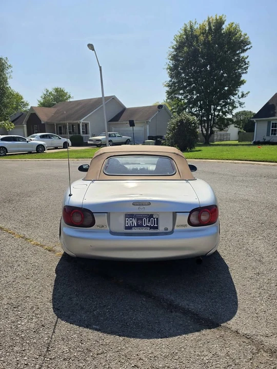 2004 Mazda NB MX-5 Miata - Image 4 of 10