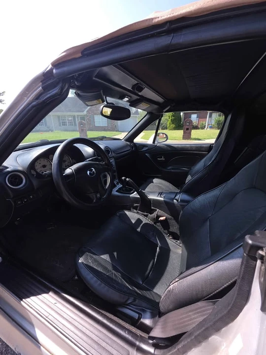 2004 Mazda NB MX-5 Miata - Image 9 of 10