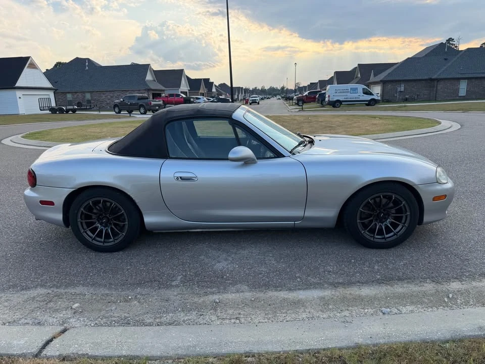 2004 Mazda NB MX-5 Miata - Image 4 of 16