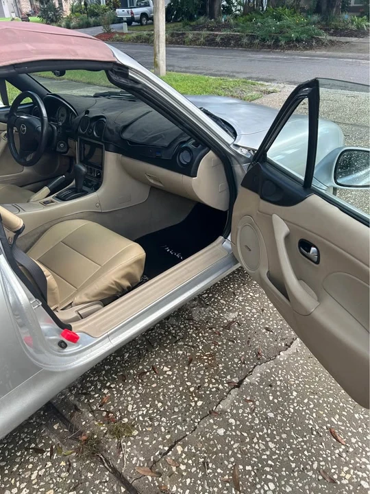 2004 Mazda NB MX-5 Miata - Image 11 of 19