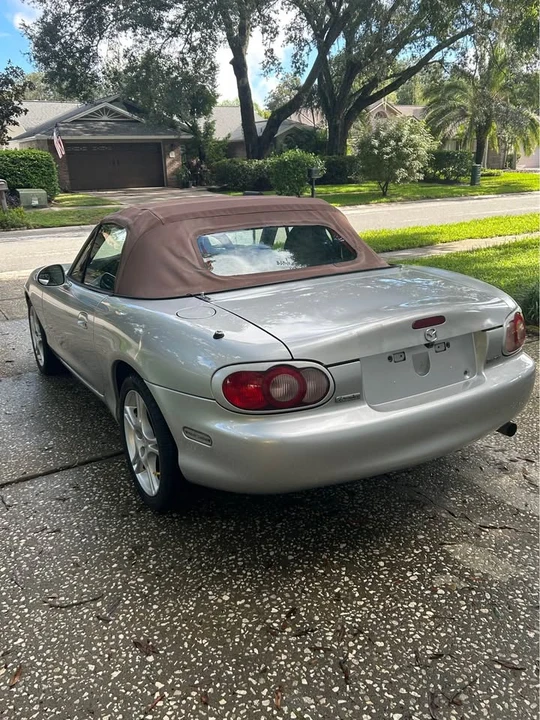 2004 Mazda NB MX-5 Miata - Image 5 of 19