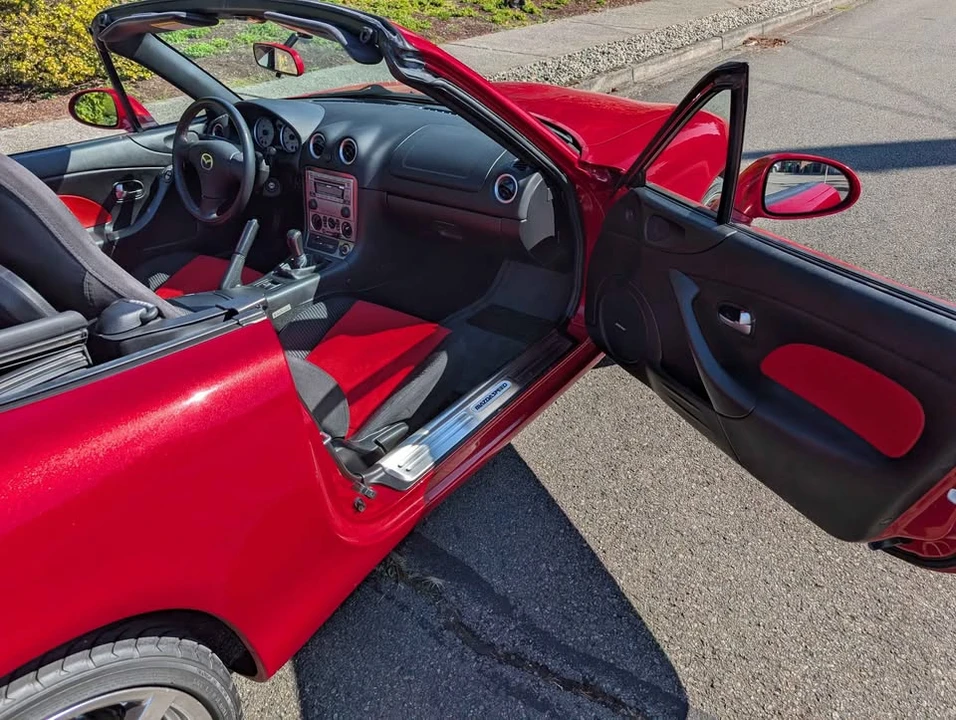 2004 Mazda NB Mazdaspeed MX-5 Miata - Image 9 of 12