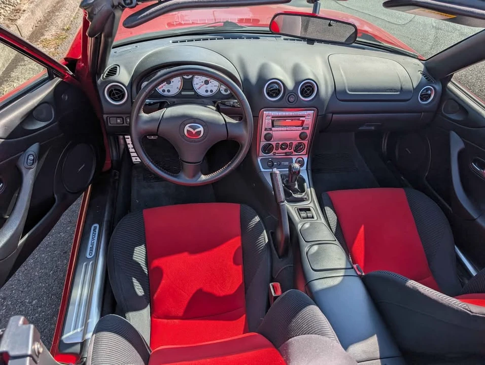 2004 Mazda NB Mazdaspeed MX-5 Miata - Image 8 of 12