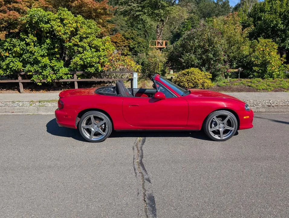 2004 Mazda NB Mazdaspeed MX-5 Miata - Image 4 of 12
