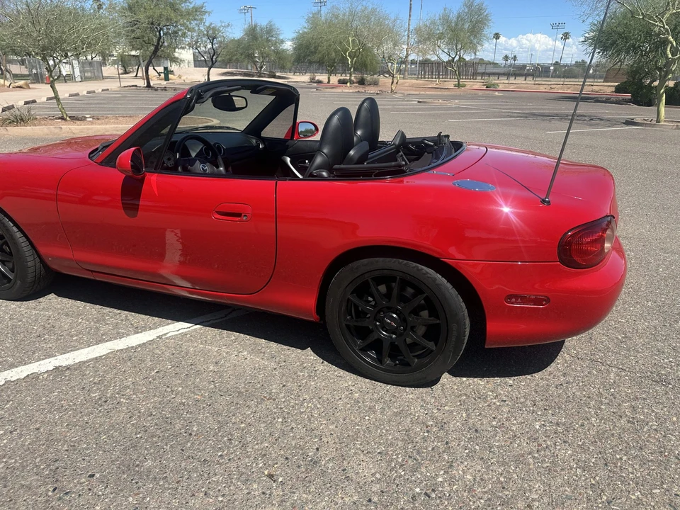 2004 Mazda NB MX-5 Miata - Image 9 of 31