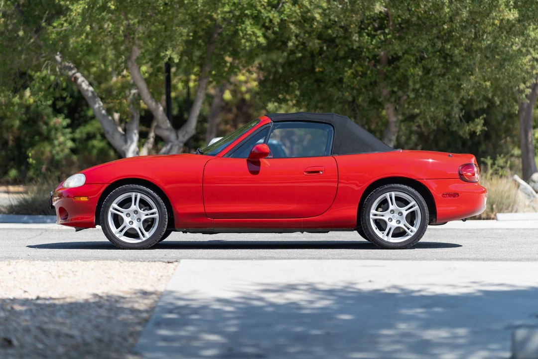 2004 Mazda NB MX-5 Miata - Image 17 of 31