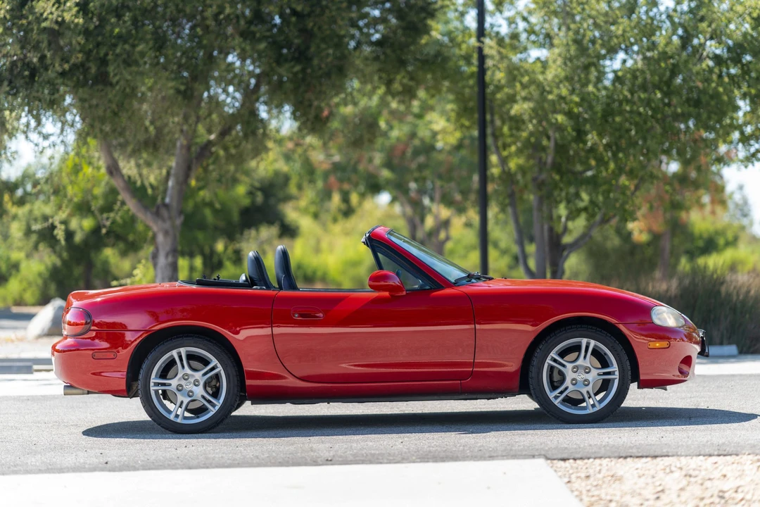 2004 Mazda NB MX-5 Miata - Image 5 of 31