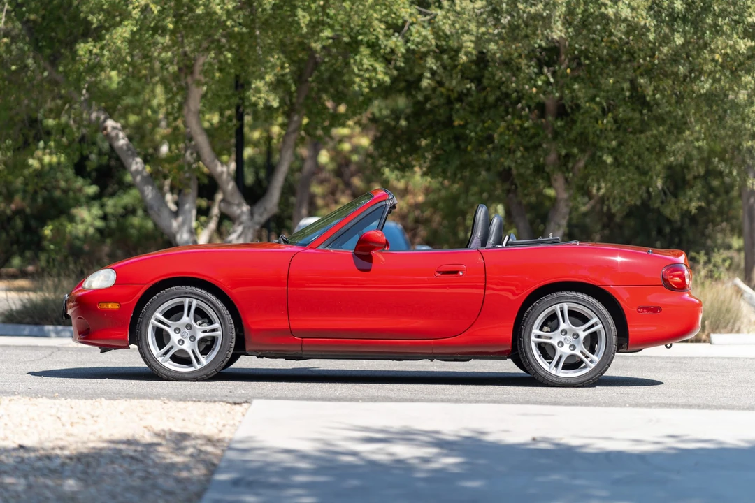 2004 Mazda NB MX-5 Miata - Image 9 of 31