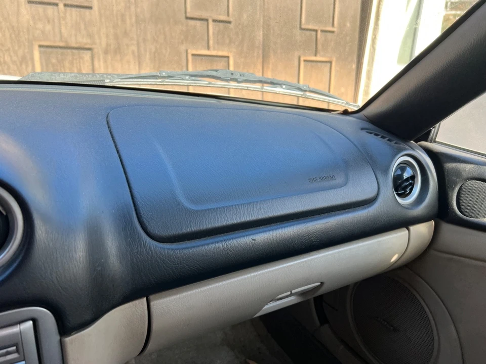 2004 Mazda NB MX-5 Miata - Image 11 of 12