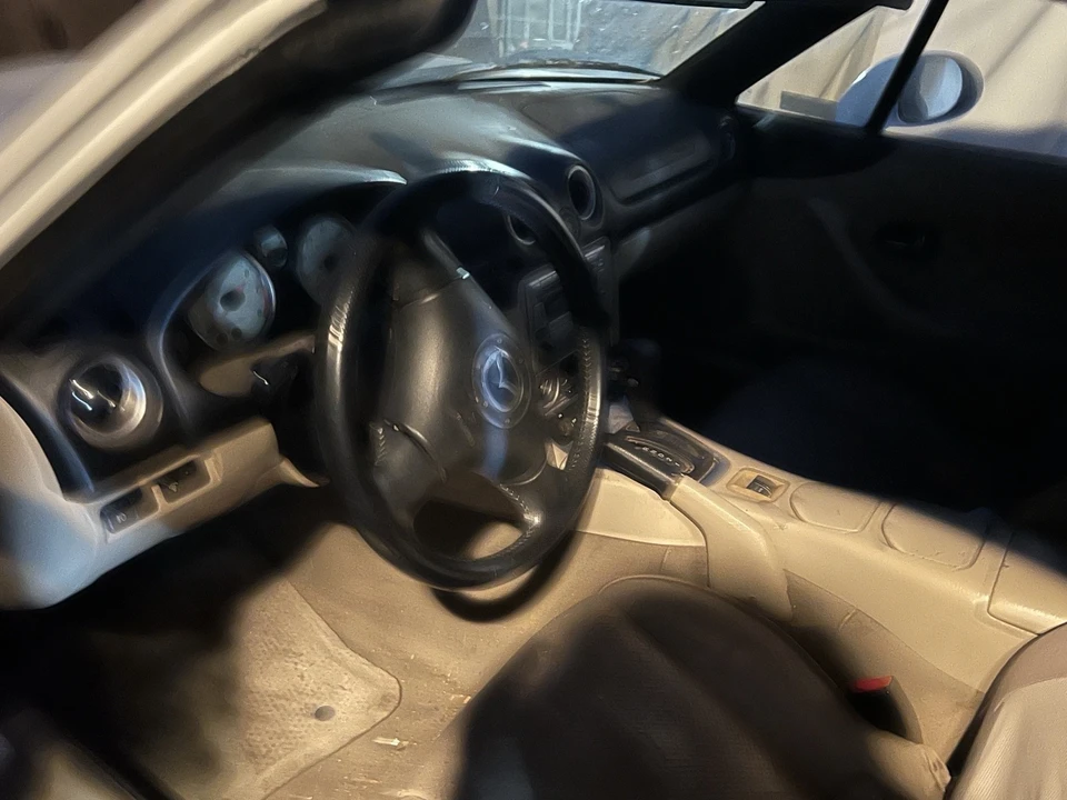 2004 Mazda NB MX-5 Miata - Image 5 of 12