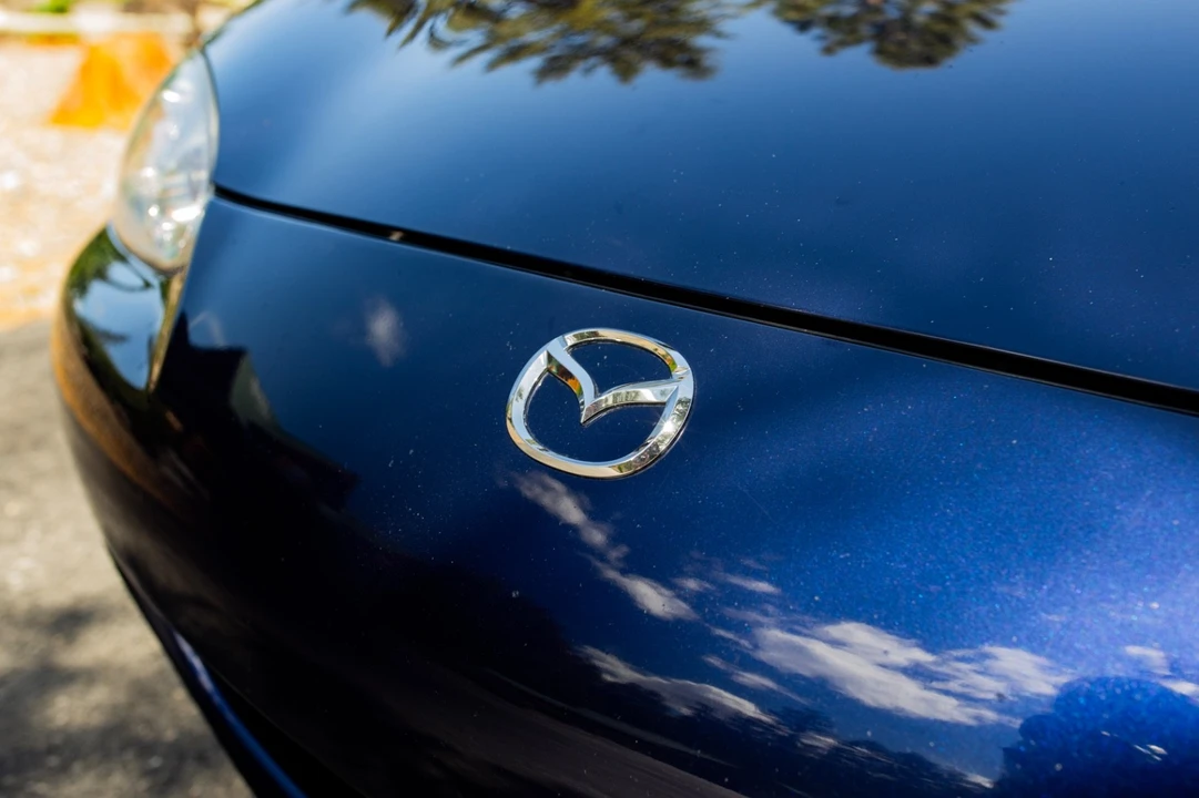 2004 Mazda NB MX-5 Miata - Image 4 of 23