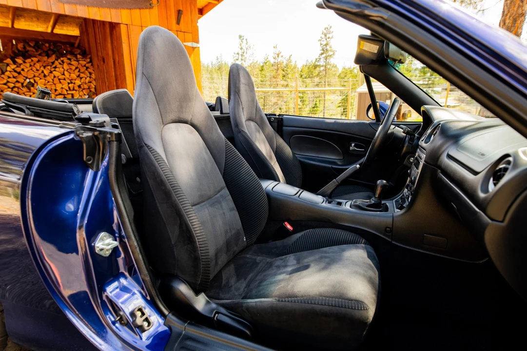 2004 Mazda NB MX-5 Miata - Image 14 of 23