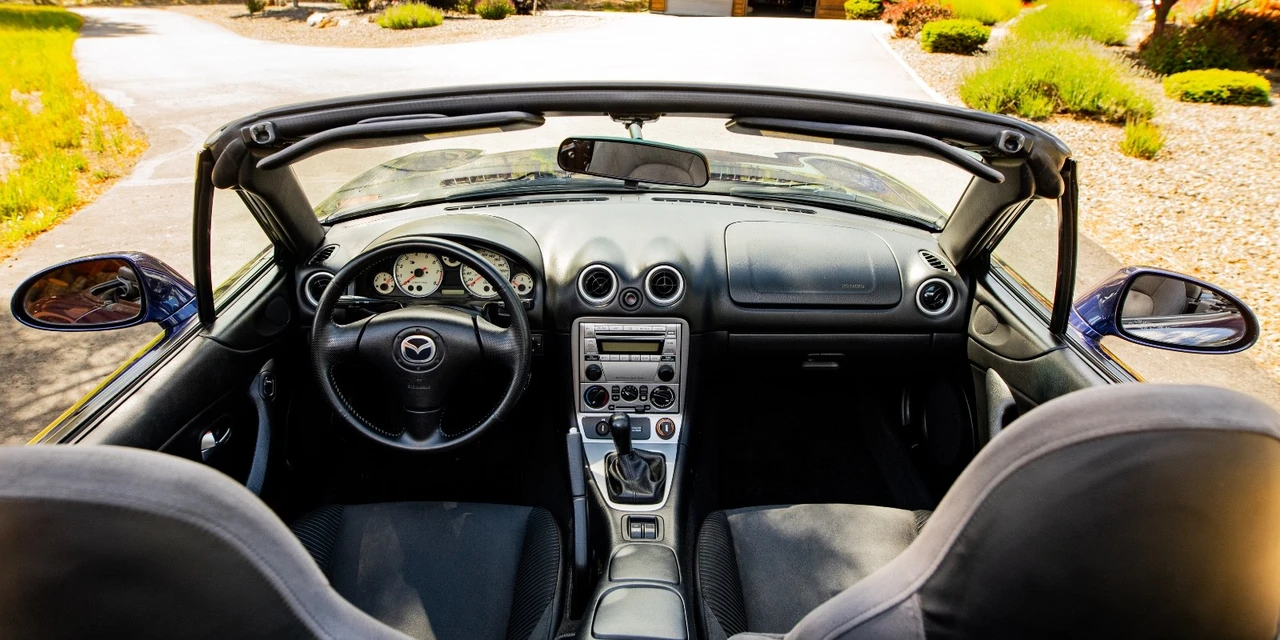 2004 Mazda NB MX-5 Miata - Image 9 of 23